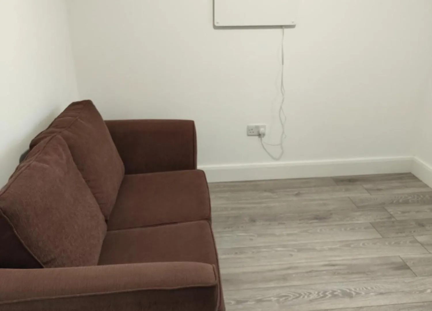 Flat by the High Street Apartment Southall