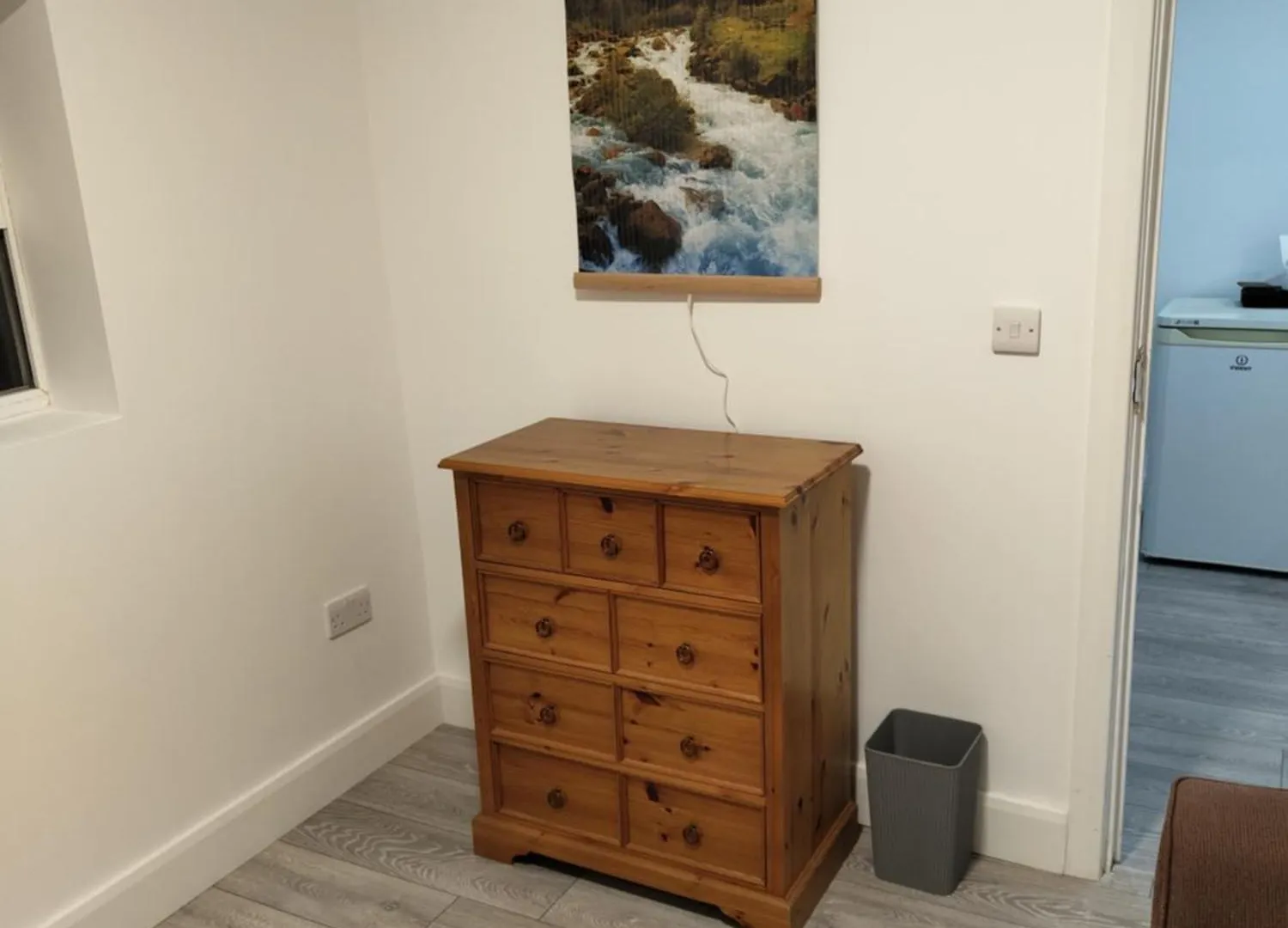 Flat by the High Street Apartment Southall