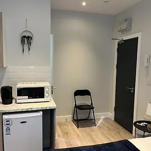 Suites By Gh Stays Southall